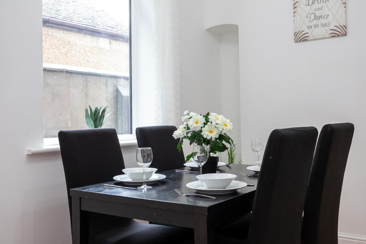 Stay Comfortable-City Centre Location- Sleeps Up To 9 Stoke-on-Trent Exterior foto
